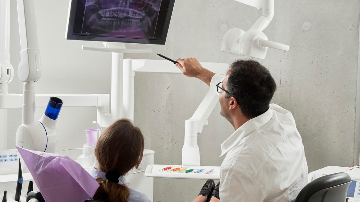 Veneers vs. Composite Bonding: Which Smile Transformation is Best?
