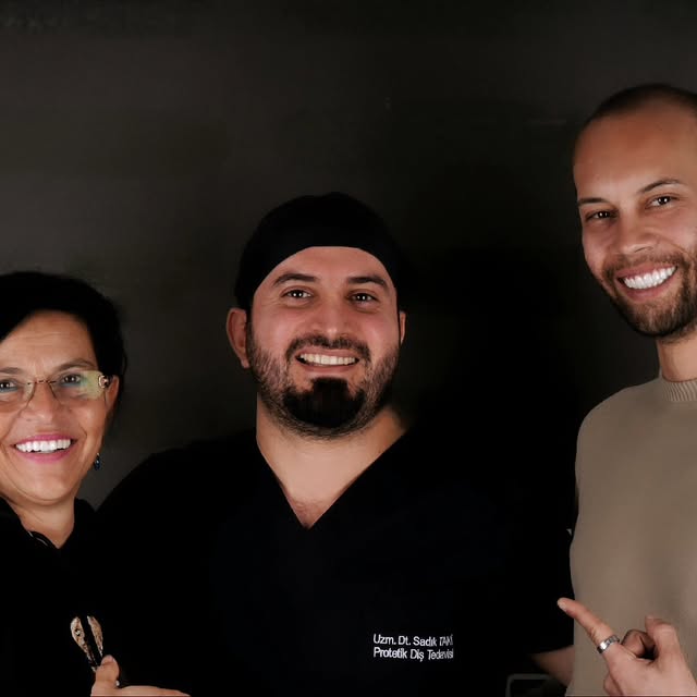 🌟 Happy Patient from Switzerland! 🌟 We’re thrilled to share the story of one of our patients from Switzerland, who left with a bright smile and a happ
